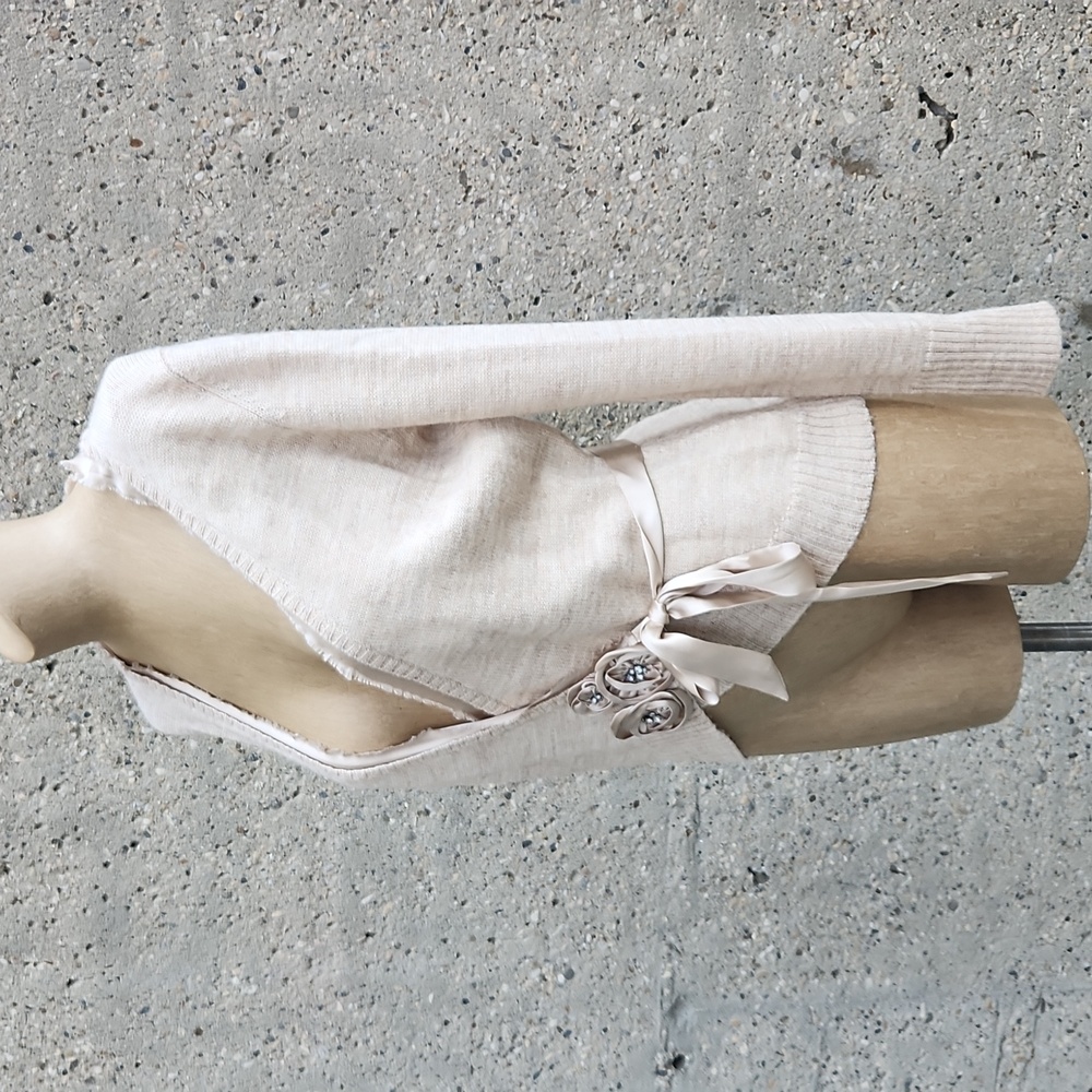 Nougat London Cream V-Neck Sweater with Floral Accent - Picture 6 of 10